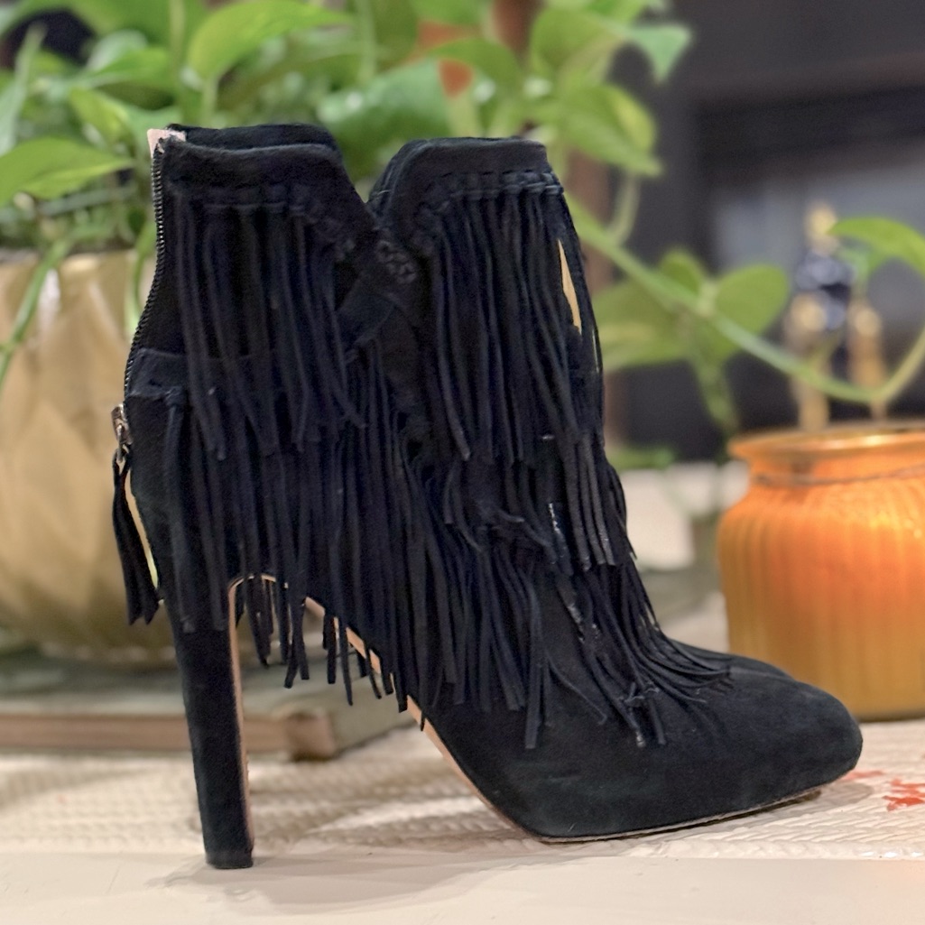 Popular Vero Cuoio Fringe Leather Bootie